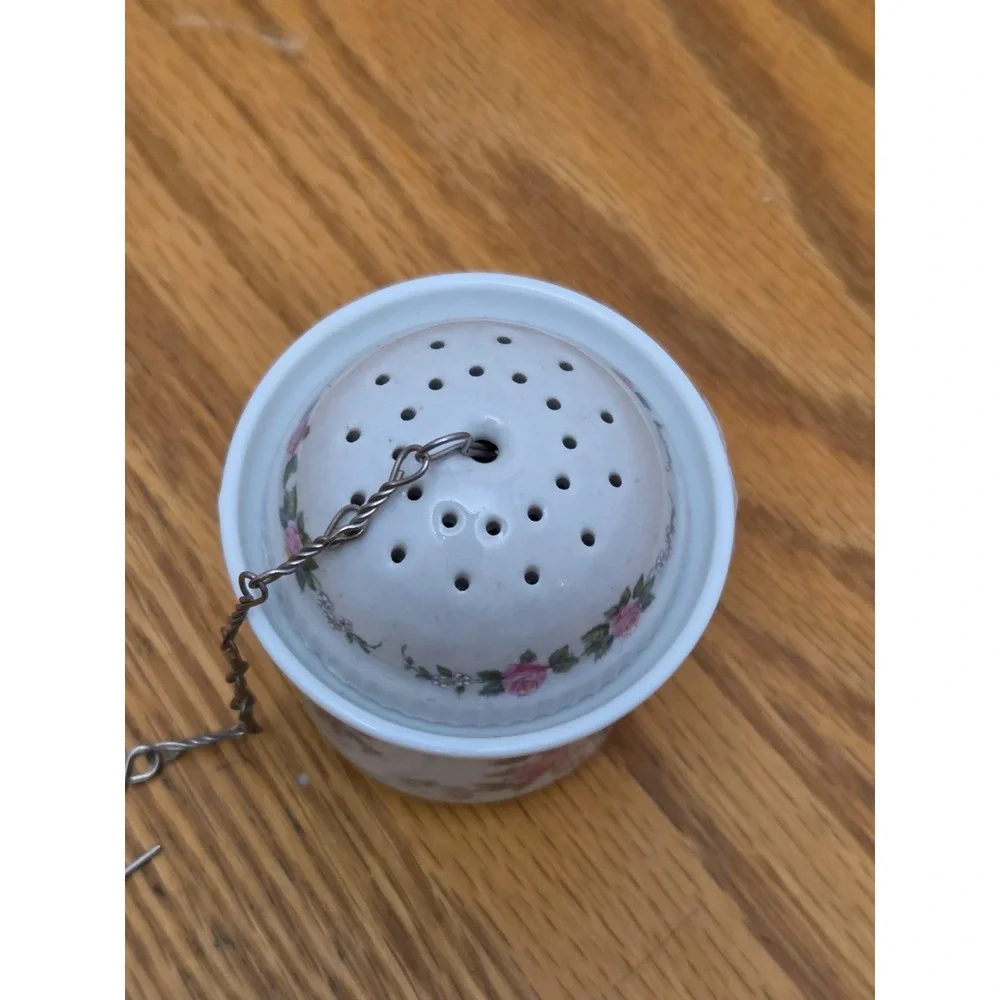 Kaiser W. Germany Porcelain Tea Infuser & Drip Cup – Vintage Rose Pattern